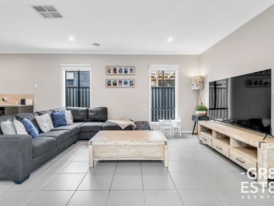 16 Frogmore Lane, Cranbourne North