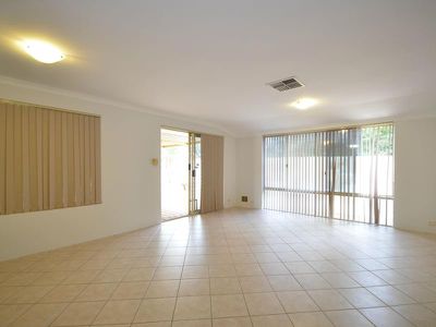 2 Barrul Place, Thornlie