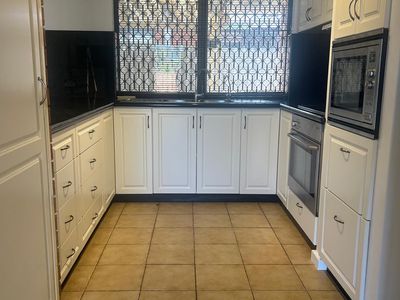 2 Eves Place, Cannington