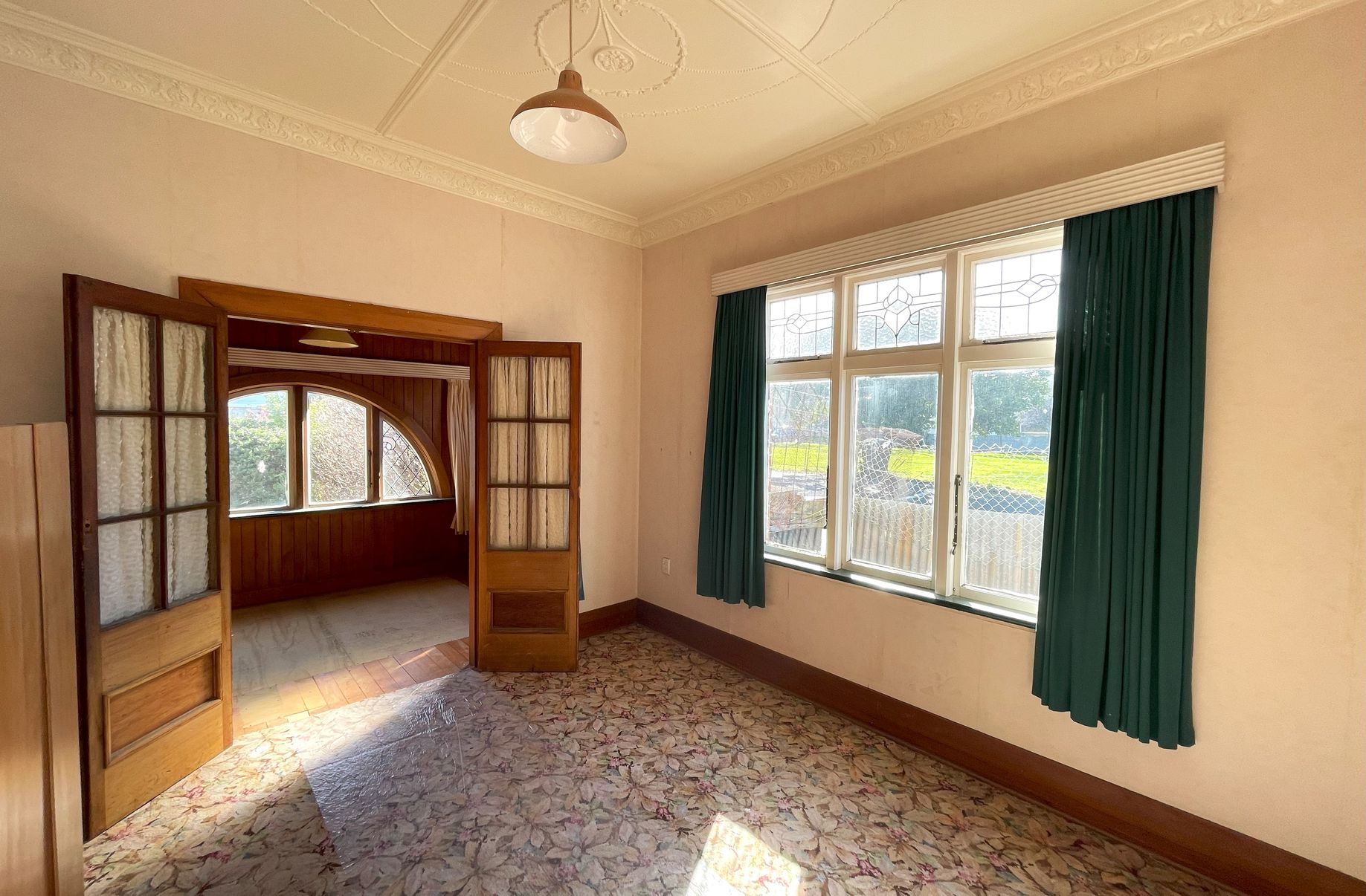 105 Macandrew Road, South Dunedin