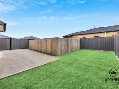 7 Amadeus Street, Clyde