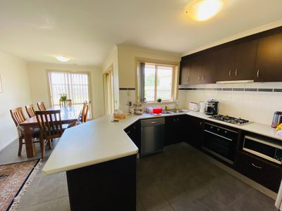 32 Kerford Crescent, Point Cook