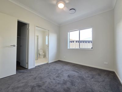 1 / 23 Camelia Street, Gillieston Heights