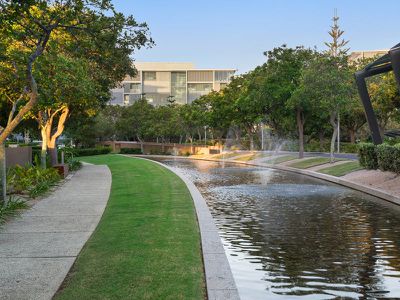 26701 / 2 Ephraim Island Parade, Paradise Point