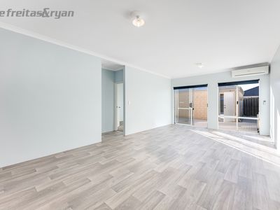 261 Lake Valley Drive, Lakelands