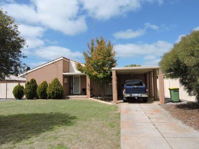 4 MARSH STREET, Brookton