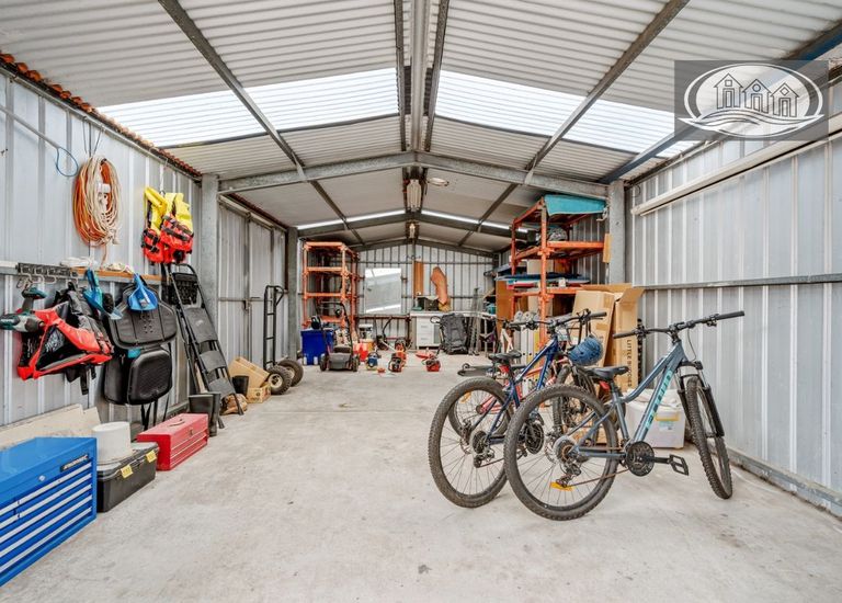 37 Waterford Avenue, Portland