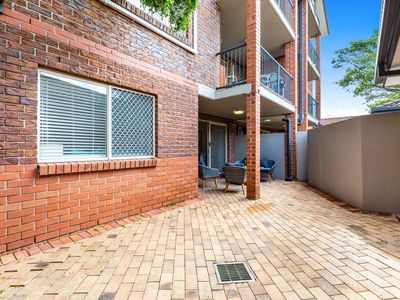 1 / 58 Lisson Grove, Wooloowin