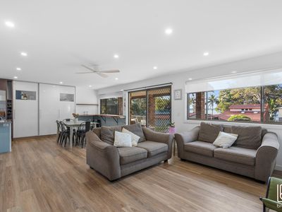 12 Grace Street, Mannering Park