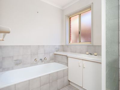 2 DELATITE COURT, Wodonga