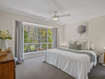 27 Captain Cook Close, Arundel