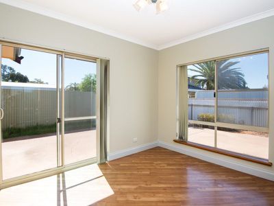 11 Russell Street, Piccadilly