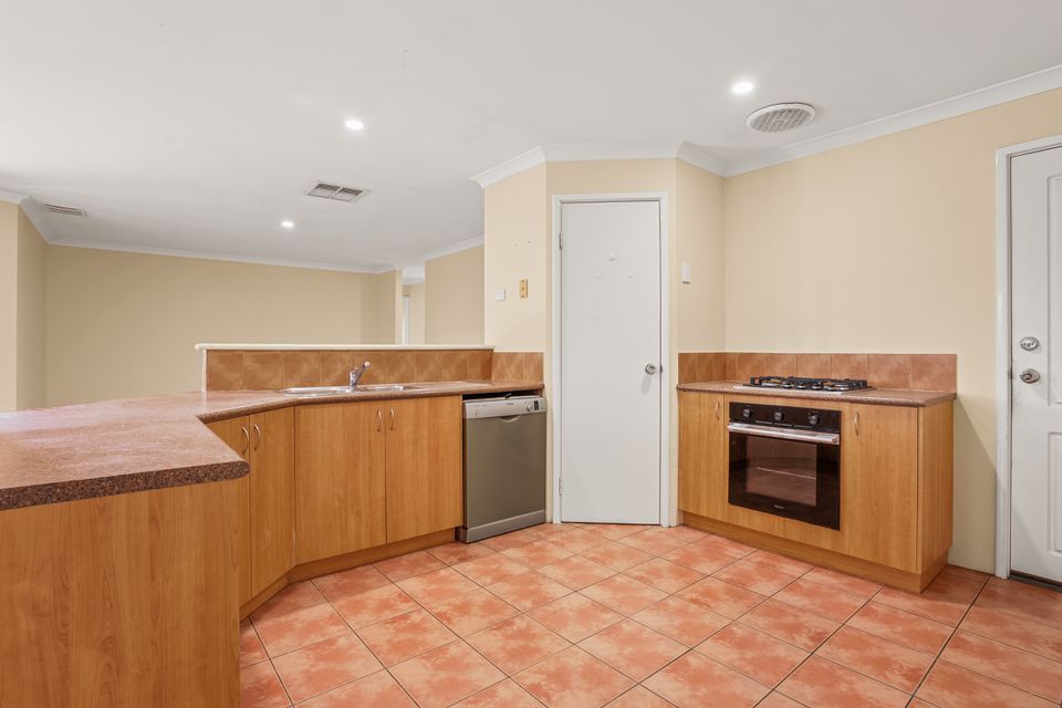 13 Valheru Avenue, Rockingham