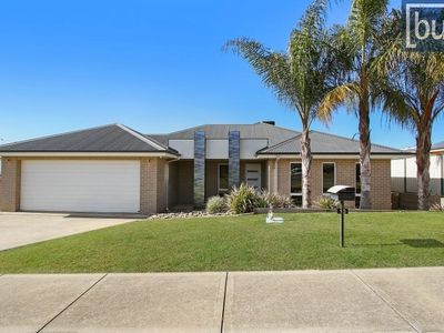 13 Alluvial St, Rutherglen