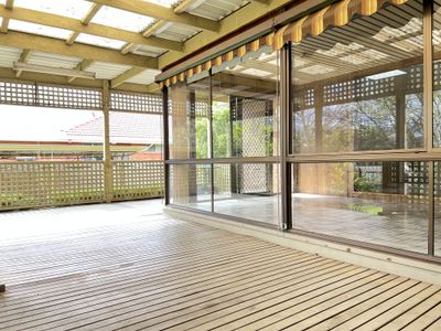 11 Walton Heath Crescent, Mount Waverley