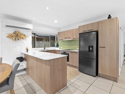 8 / 64 Groth Road, Boondall