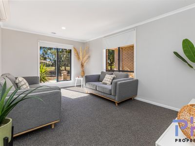 5 / 4-6 Greenview Circuit, Epsom