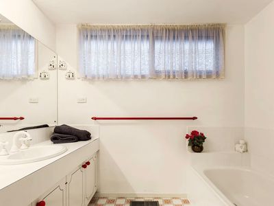 18 Calypso Court, Forest Hill