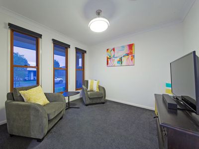 47 Schooner Circuit, Manly West