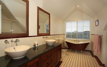 7 Valley Drive, Beaconsfield Upper