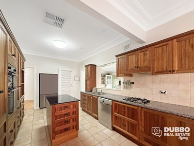 335 Fitzroy Street, Dubbo