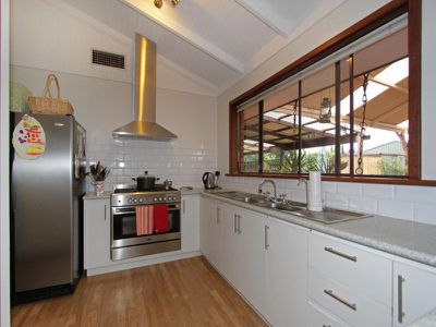 6 Trythall Place, Hannans