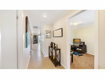 10 Hovea Court, Dubbo