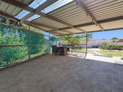 14 Hayes Court, Ravenswood