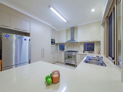 32 Higgs Circuit, Wynnum West