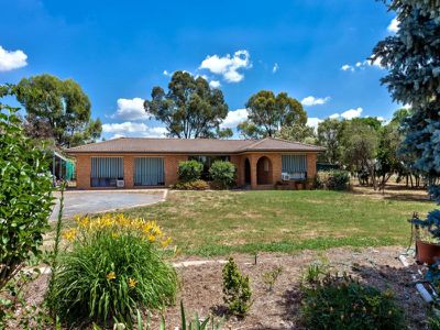 Cnr Murray Valley Highway & Hopetoun Road, Rutherglen