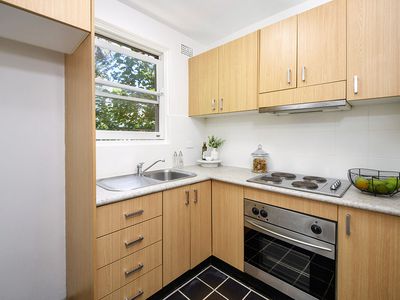 2 / 64 Alexander Street, Alexandria