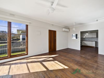 12 Simmonds Street, Mount Beauty