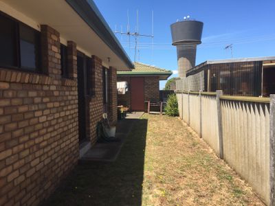 1 / 9 Tower Square, Warrnambool