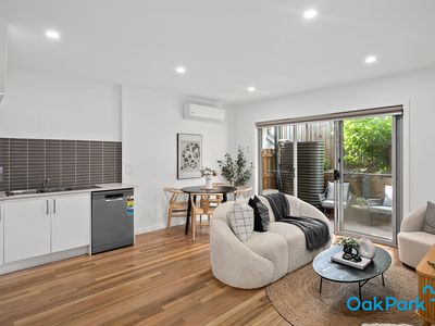 30 / 21 Station Road, Oak Park