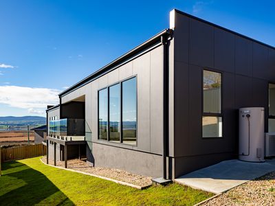 23 Tamar Island Court, Riverside