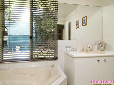 17 Tallgrass Avenue, Tewantin