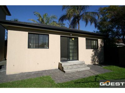 FLAT / 24 Chapel Road, Bankstown