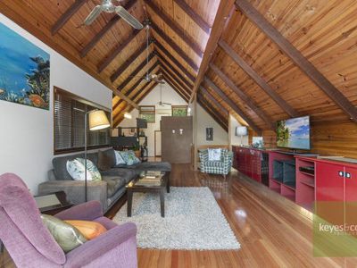 51 Gilbert Crescent, Castle Hill