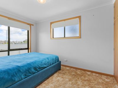 1 / 16 West Jenner Street, Wynyard