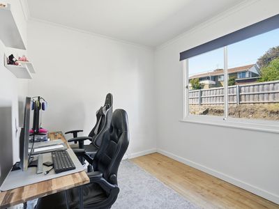 2 / 3 Vancouver Link, Midway Point