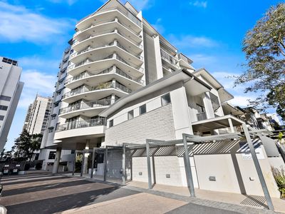 1035 / 18 Manning Street, Milton