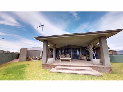 12 Aquarius Court, Dubbo