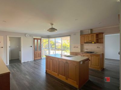 52 Rosemar Circuit, Viewbank