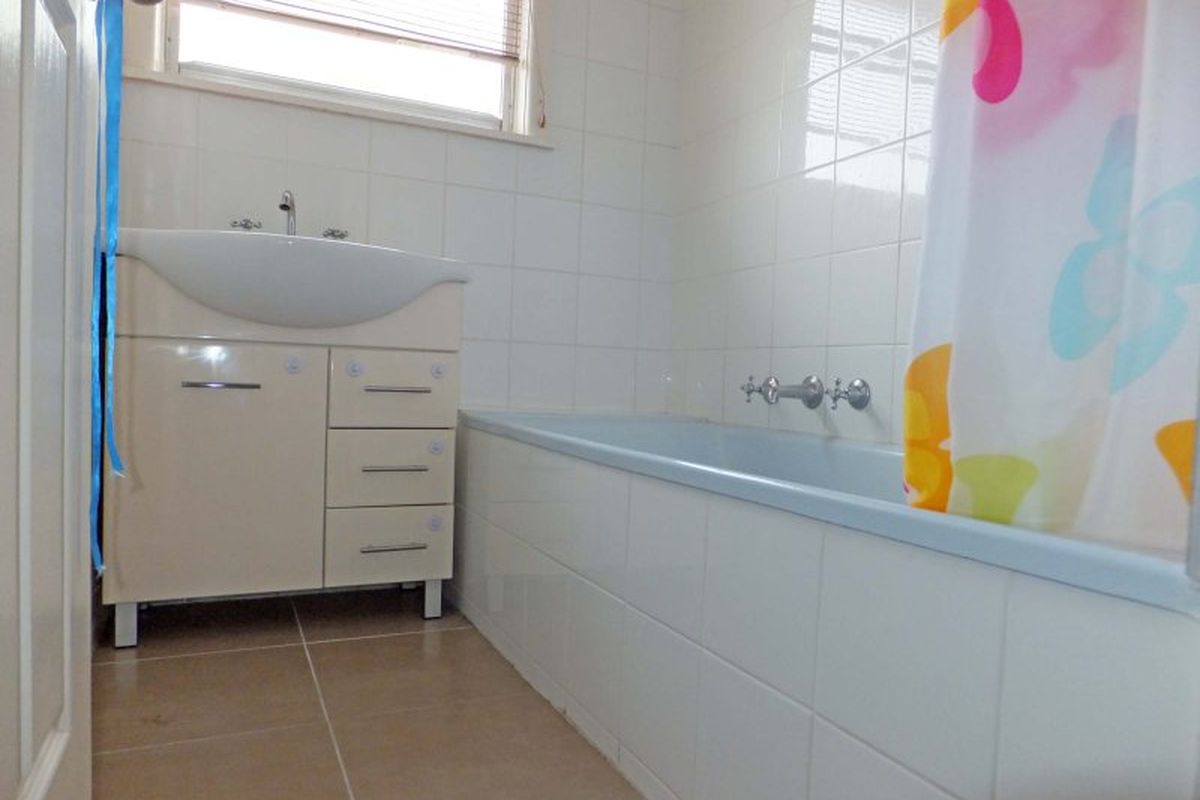 9 Lynton Crescent, Kyabram