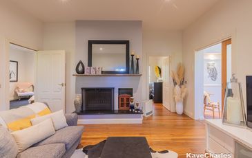 2 Thomson Road, Beaconsfield Upper