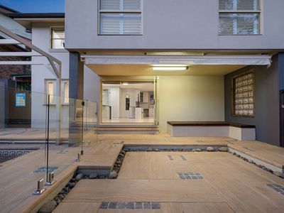 100 Matson Crescent, Miranda