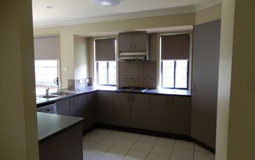8 Castle Court, Beaconsfield