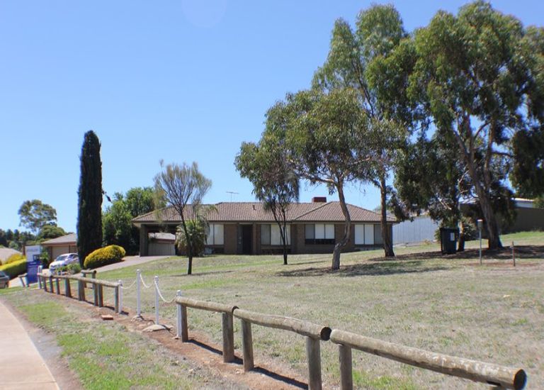 13 Strutt Court, Trott Park