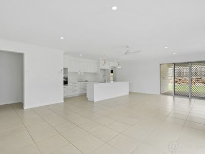 19 Burlington Street, Lammermoor