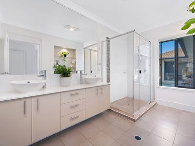 44 Southaven Drive, Helensvale